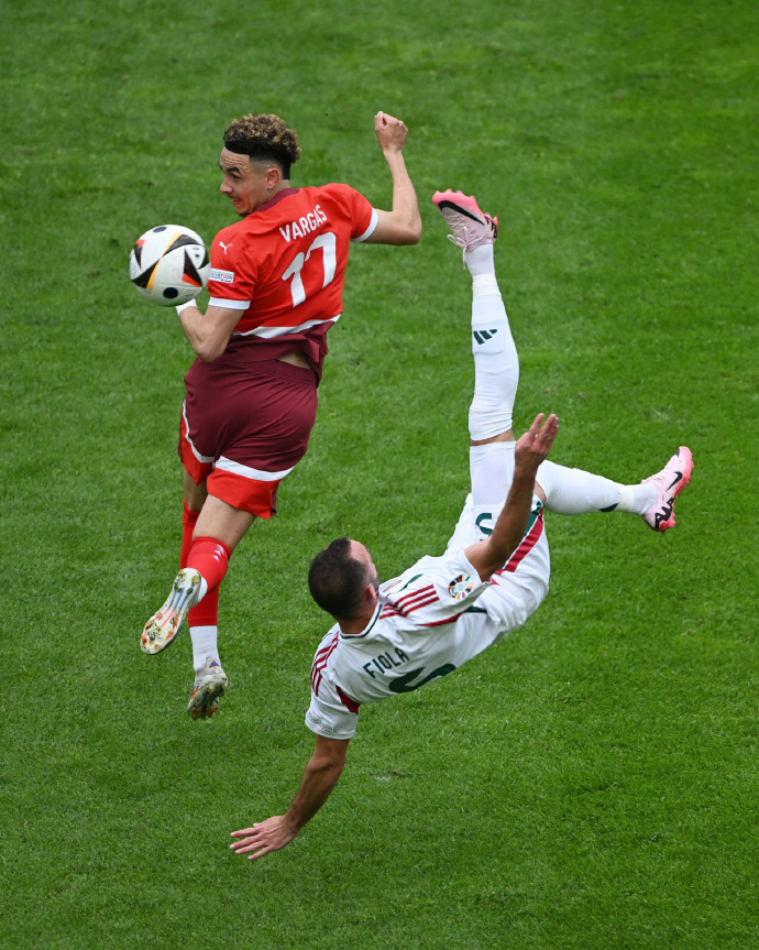 亚洲博彩公司排名-瑞士球员传中助攻,帮助球队完成逆转的是谁