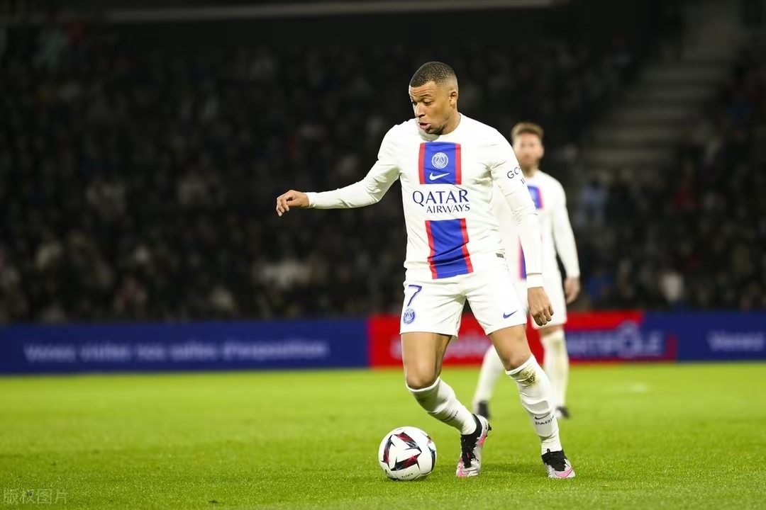 武汉卓尔球场叫什么名字